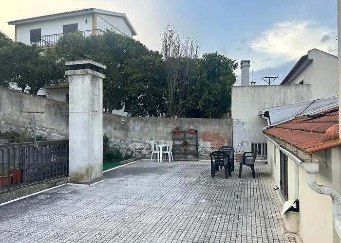 بيت ضيافة Alojamento Santa Catarina *